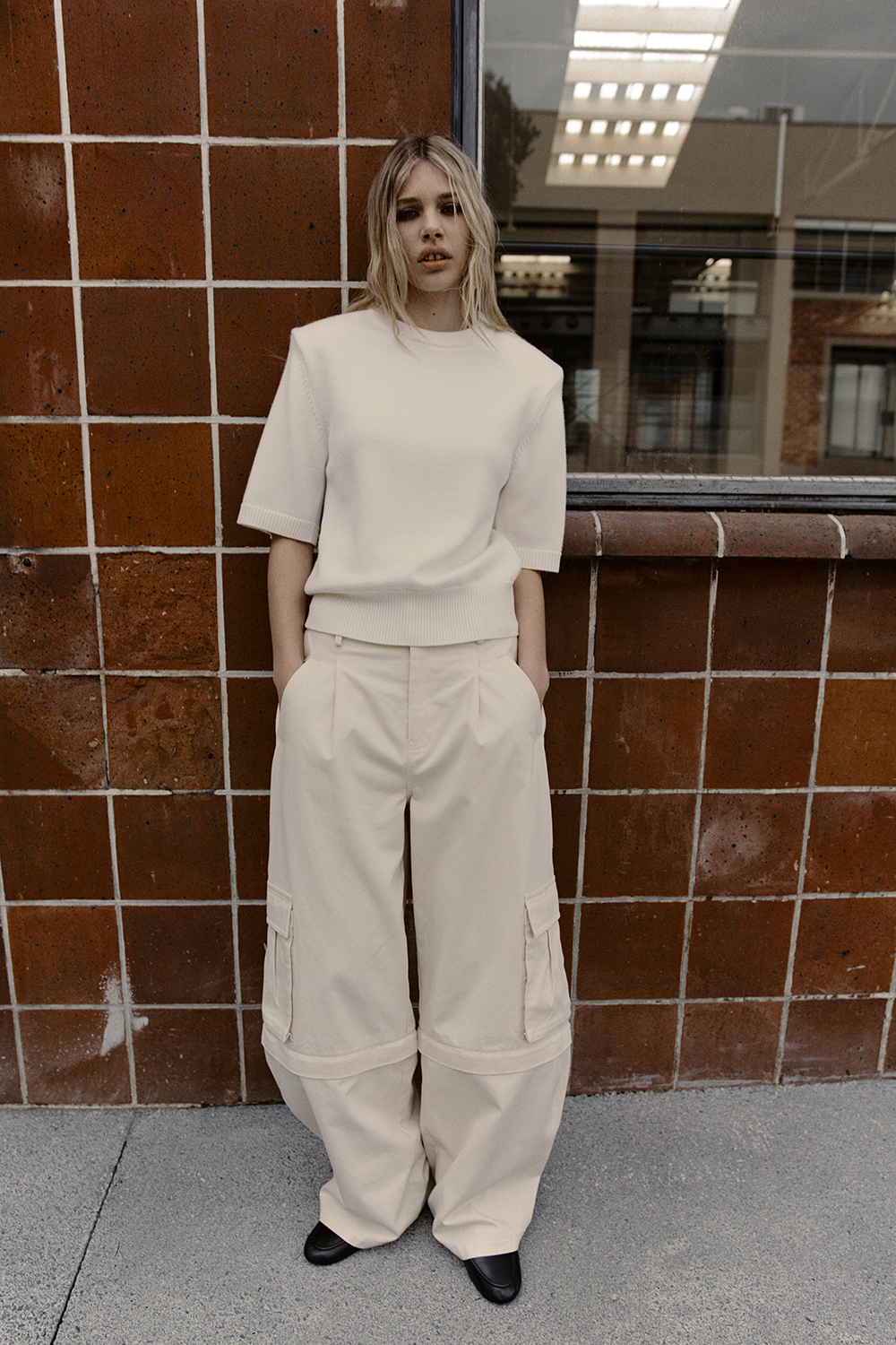 Short Sleeve Shoulder Knit